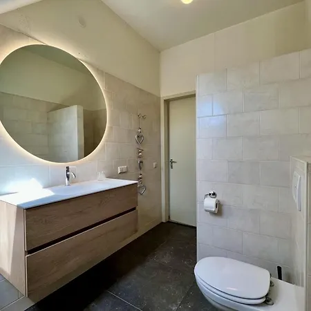 In Sint Maartenszee Near * Sint Maartensvlotbrug